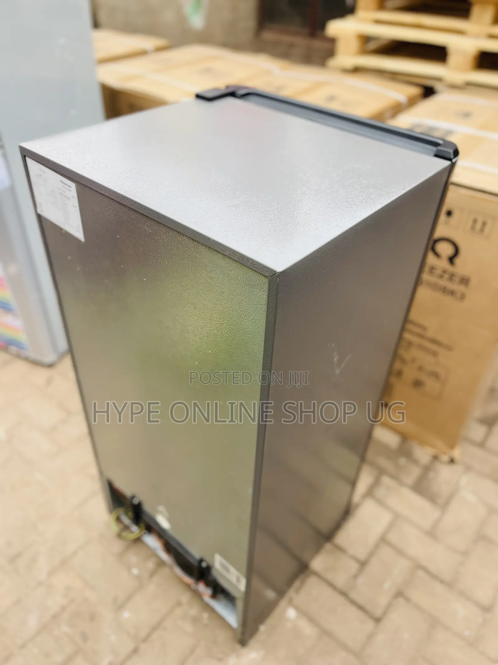 195l Hisense Newshape Fridge