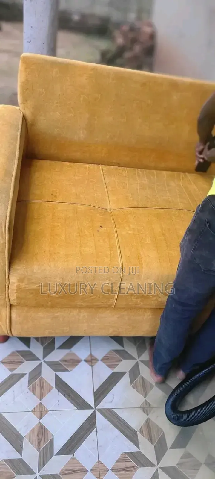 Professional Sofa Detailed Cleaning