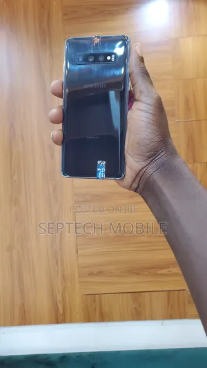 New Samsung Galaxy S10 128 GB Black