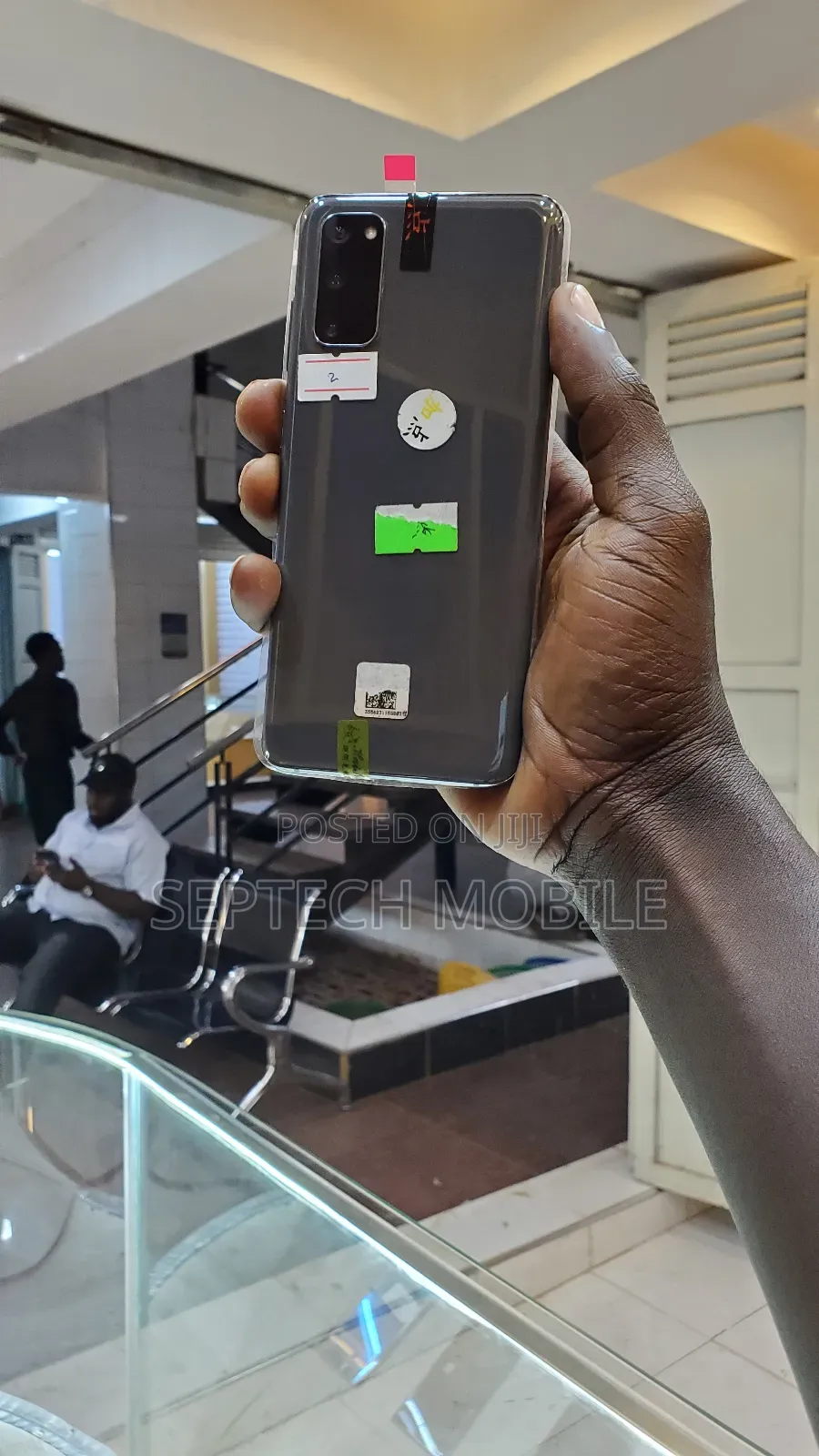 New Samsung Galaxy S20 128 GB Black