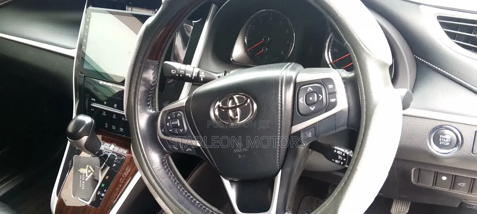 Toyota Harrier 2.0 2016 White