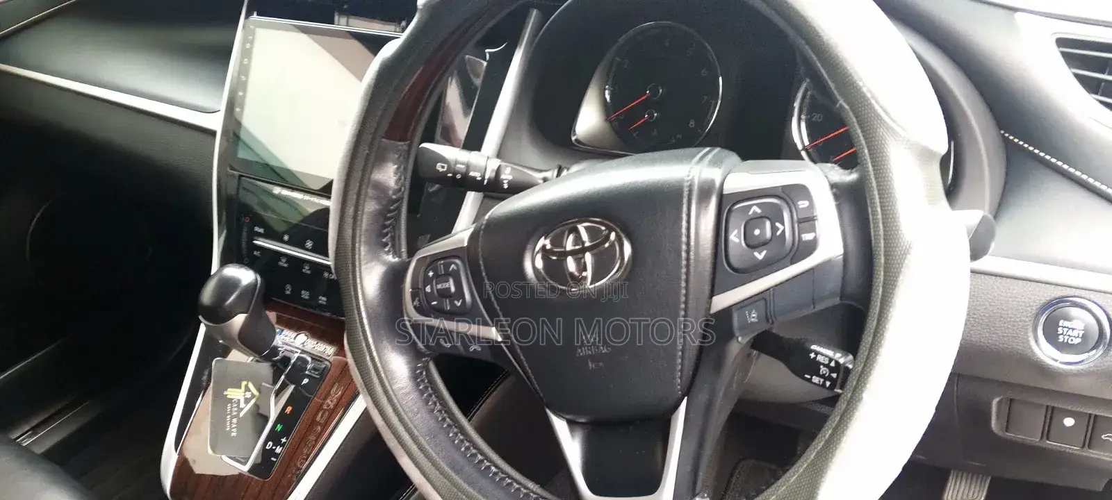 Toyota Harrier 2.0 2016 White