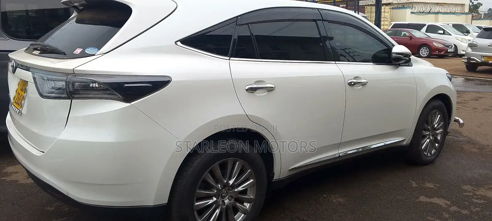 Toyota Harrier 2.0 2016 White