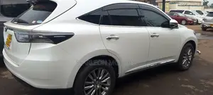 Toyota Harrier 2.0 2016 White