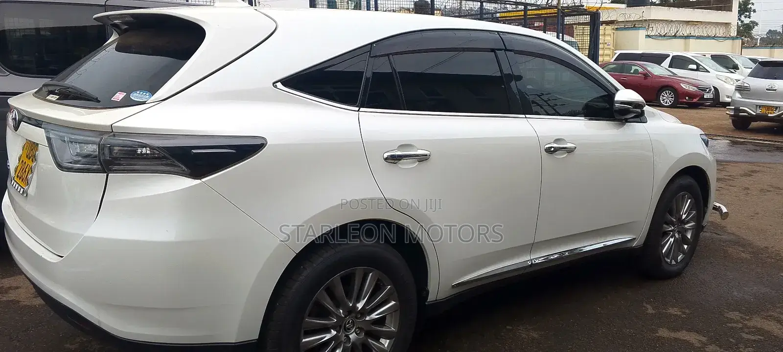 Toyota Harrier 2.0 2016 White