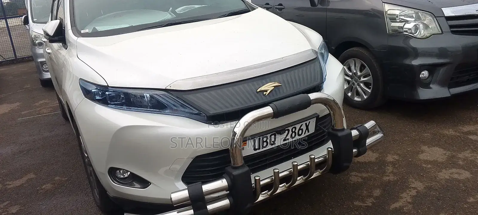Toyota Harrier 2.0 2016 White