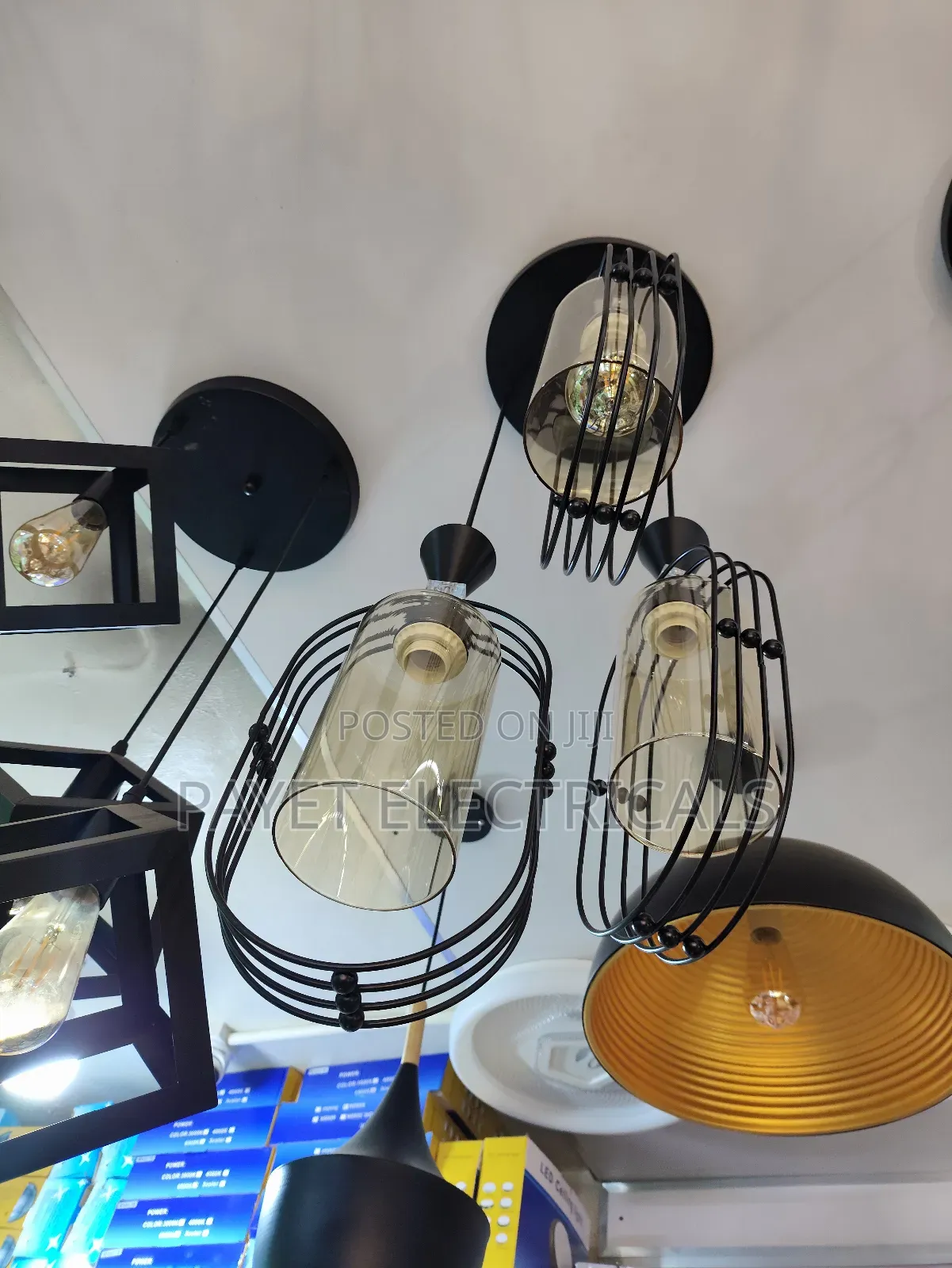3arm Black and Gold Pendant Lamp