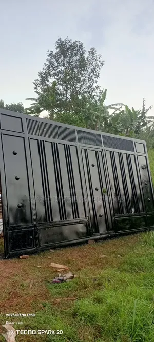 Heavy Sliding Gate