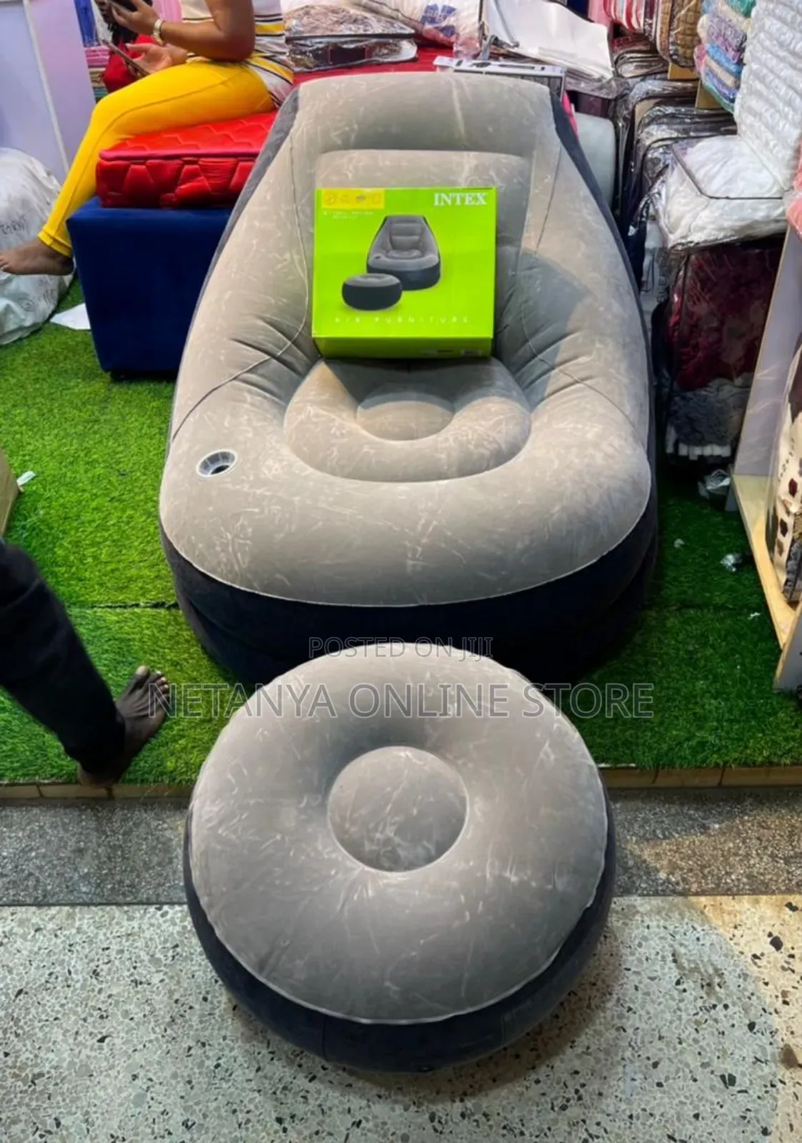 Intex 2in1 Arm Chair With Foot Rest