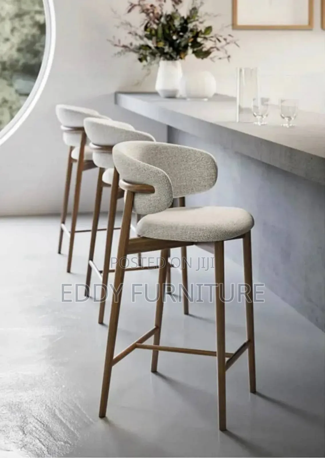 Bar and Restaurant Seat