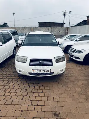 Photo - Subaru Forester 2010 White