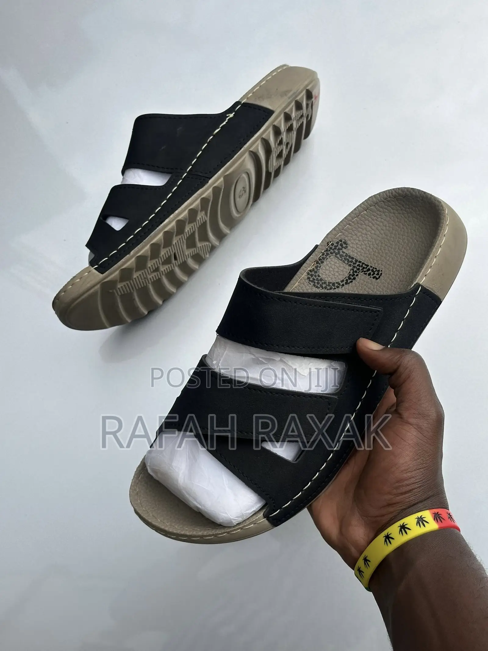 New Classic Men’S Black Straps Polox Sandals