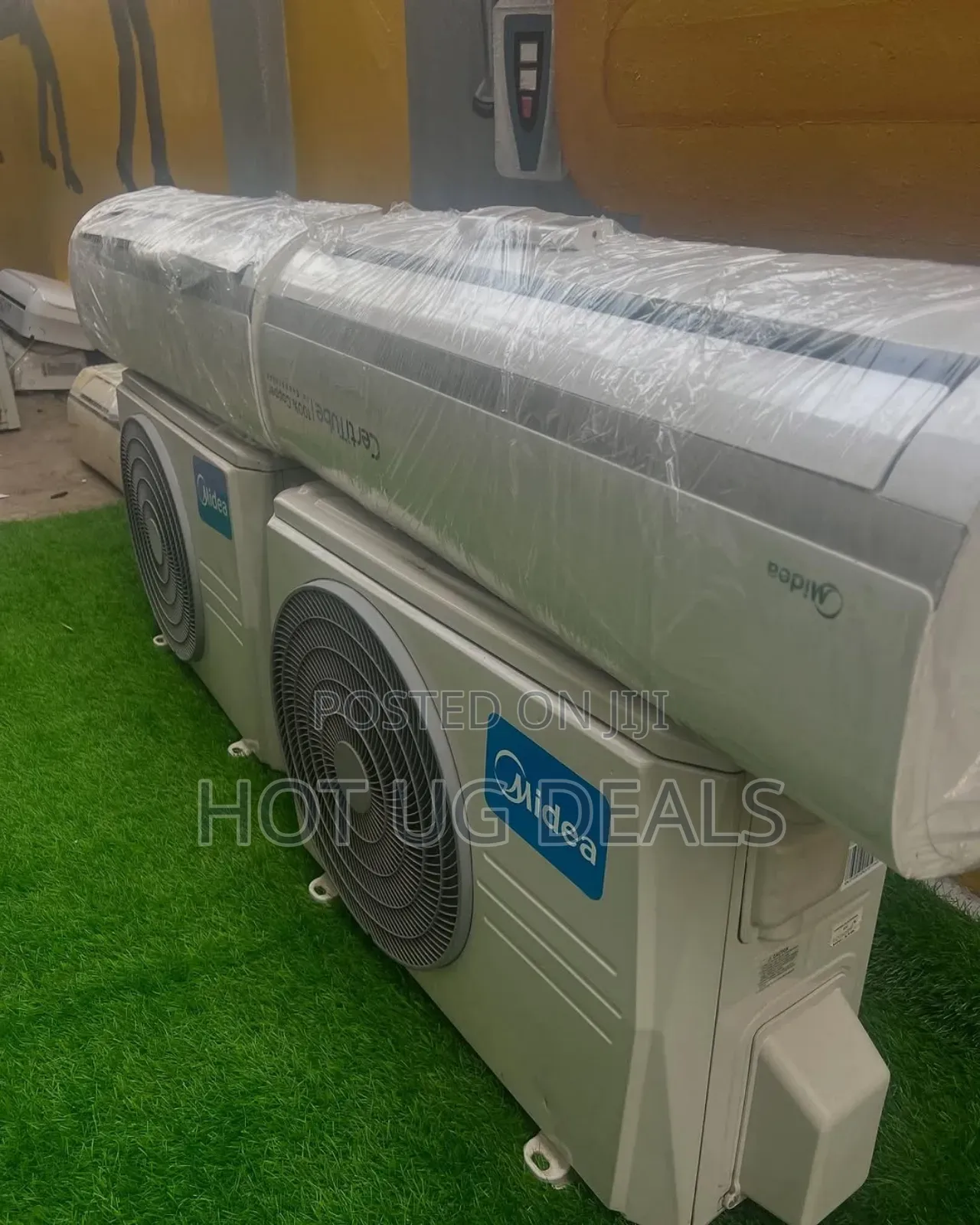 Midea 12000 Btu Wall Split Air Conditioner ) – White