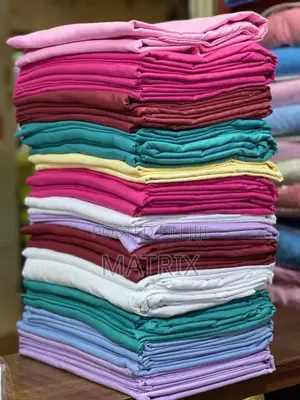 4 Piece Egyptian Bedsheets
- 2 Bedsheets and 2 Pillowcases
