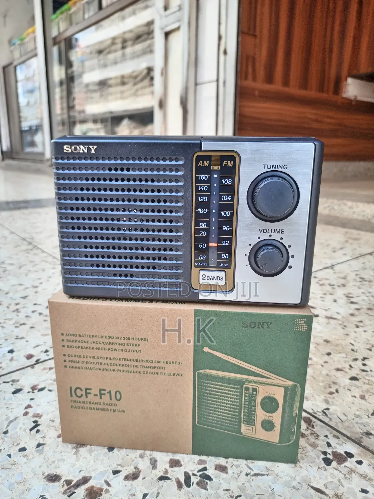 Sony Icf-F10 Two 2 Band Fm/Am Portable Battery Radio.