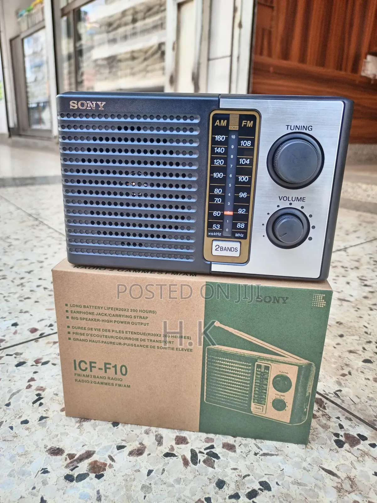 Sony Icf-F10 Two 2 Band Fm/Am Portable Battery Radio.