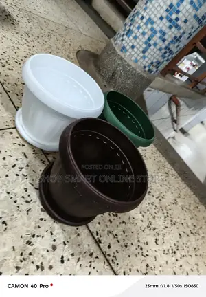Small Plastic Flower Pots