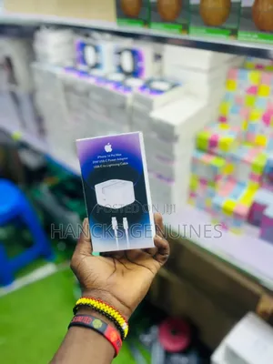 Photo - iPhone Fast Charger