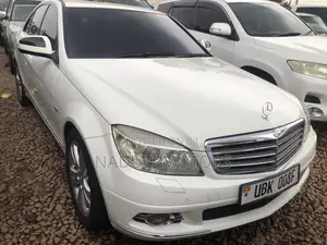 Photo - Mercedes-Benz C200 2015 White