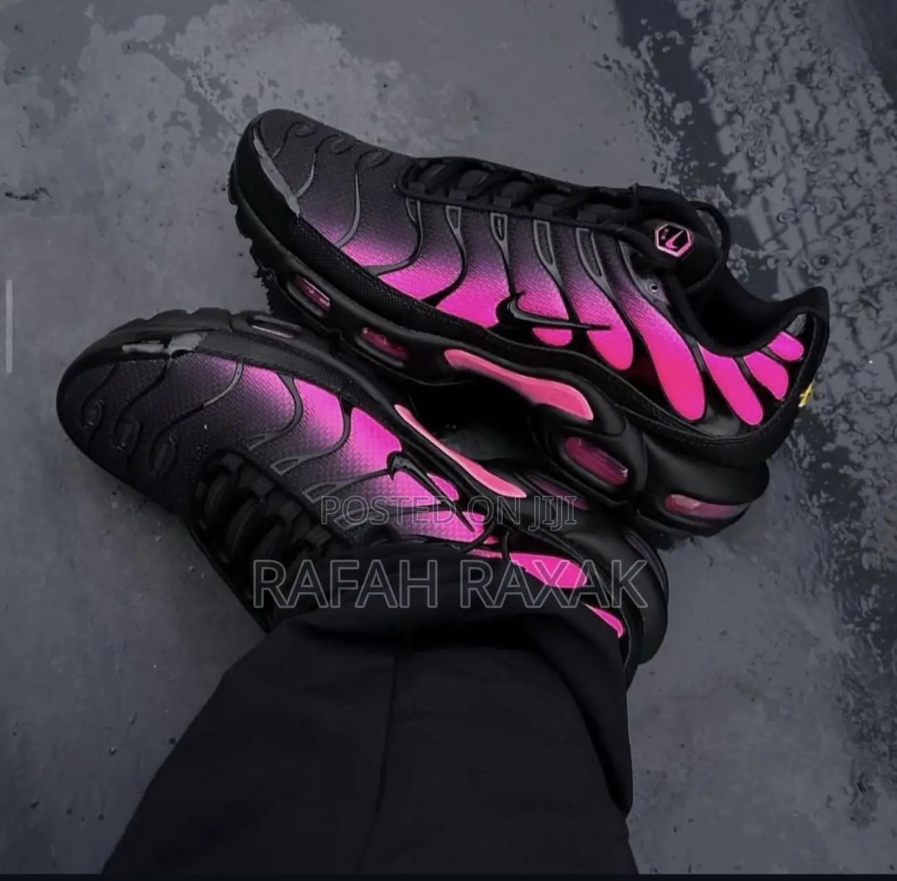 Original Black Pink Nike Tn Air Max Plus Sneakers