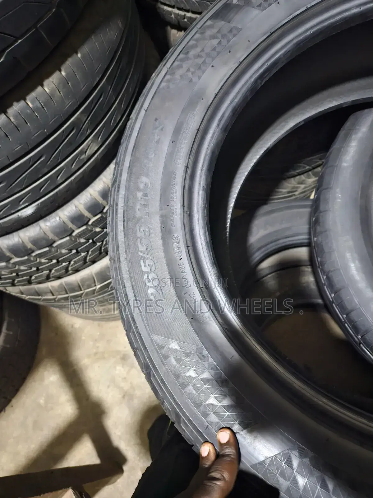 265 55 R19 Kumho Japan Only 2pises Left New Version.