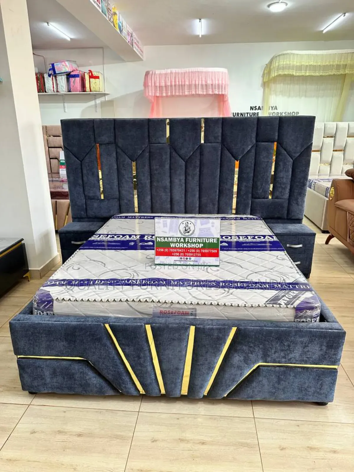 12 Golden Strips Bed