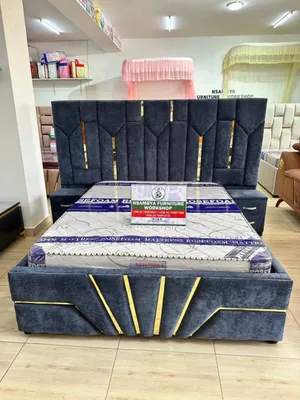 12 Golden Strips Bed