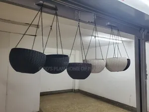 Photo - Self Absorbing Plastic Hanging Pots Flower Pots