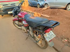 TVS HLX 125 2025 Red