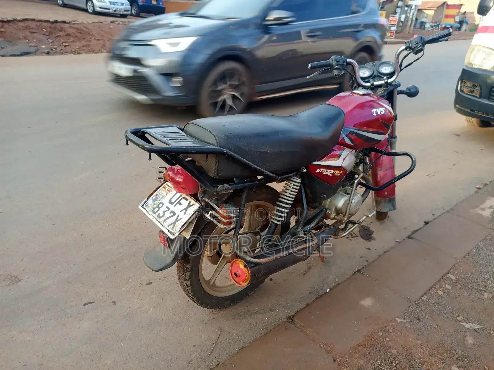 TVS HLX 125 2025 Red