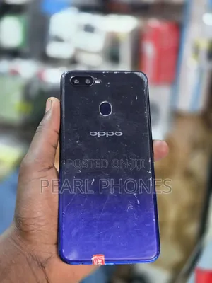 Photo - Oppo F9 64 GB Blue
