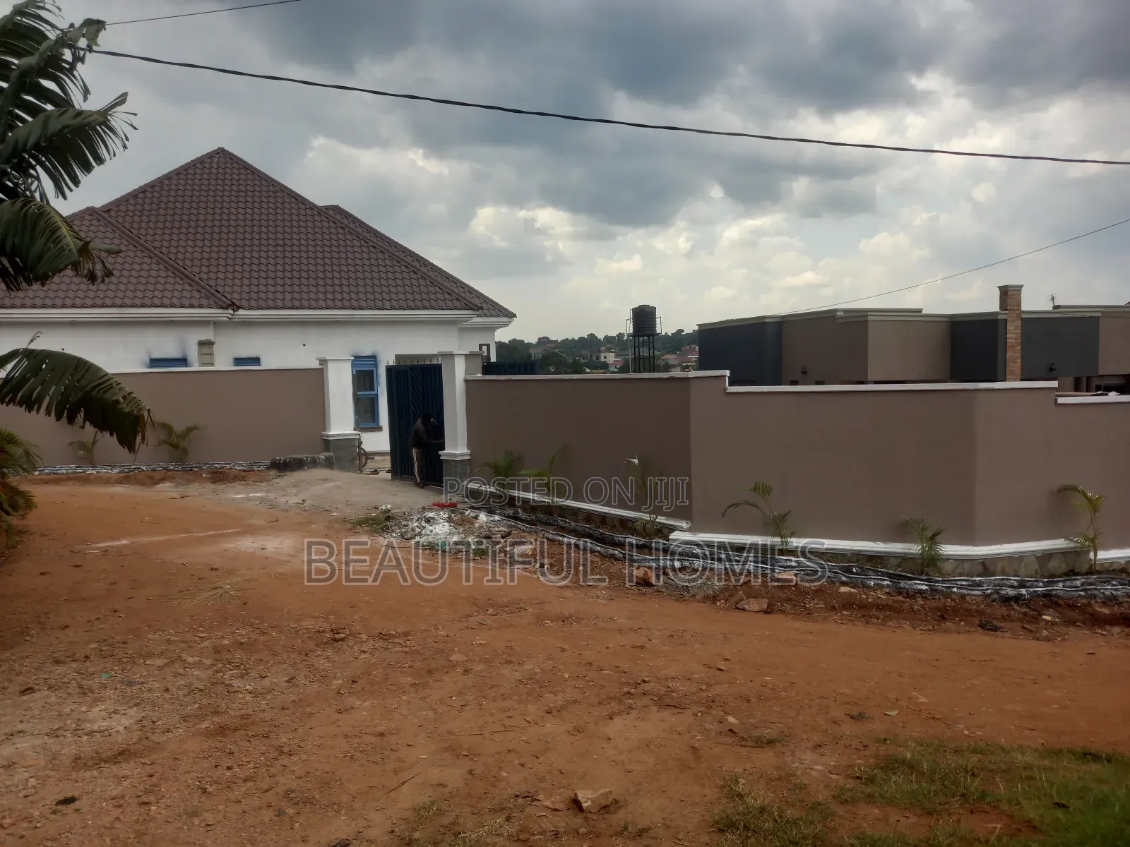 Furnished 4bdrm House in Kira for sale