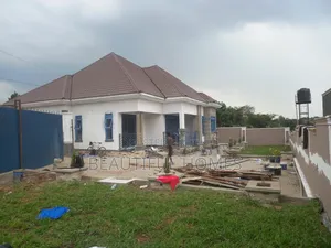 Furnished 4bdrm House in Kira for sale