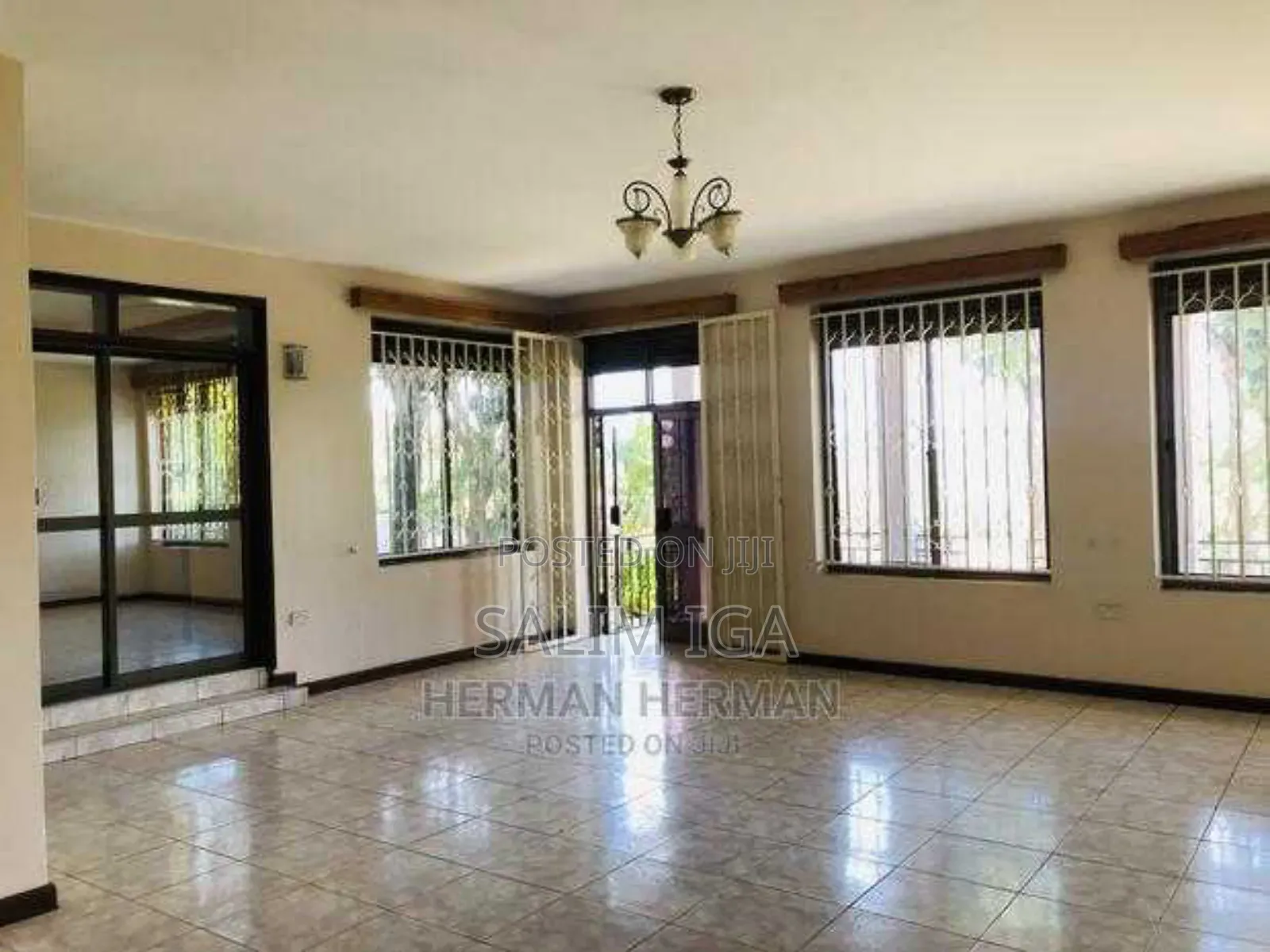 5bdrm Duplex in Kololo Property, Central Division for rent