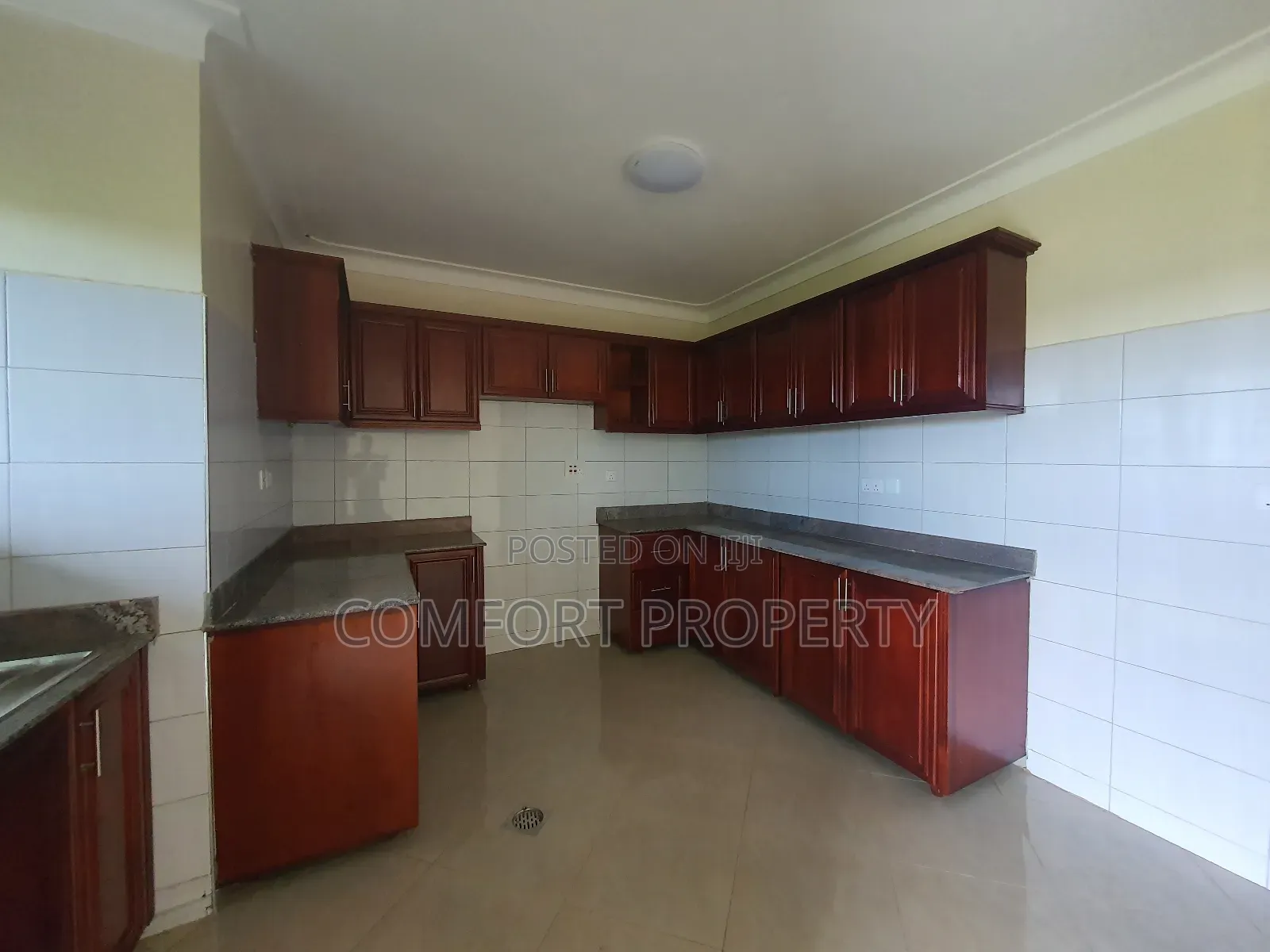 3bdrm Apartment in Munyonyo Kigo, Makindye for rent