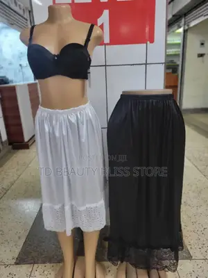 Petty (Lace)
