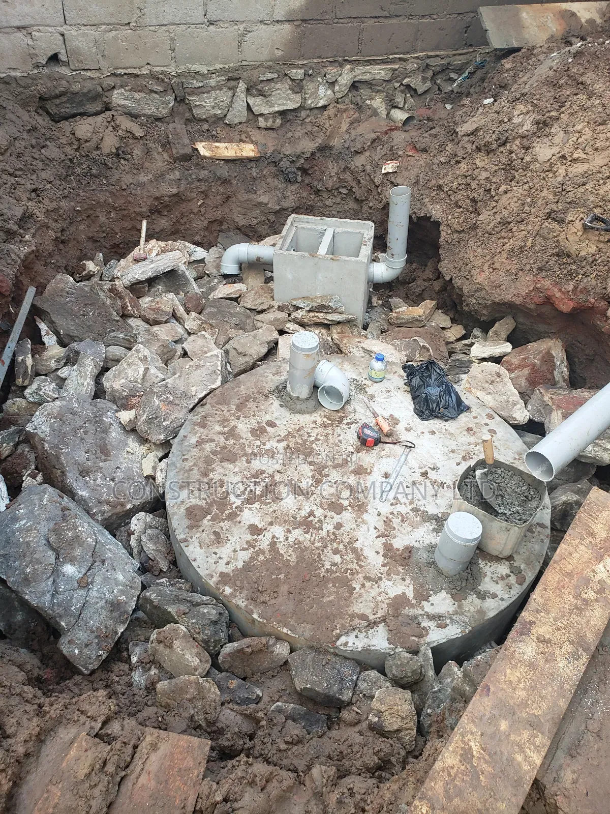 Biodigester With Free Soil Compaction