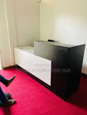 Reception Desk (1.8meters)