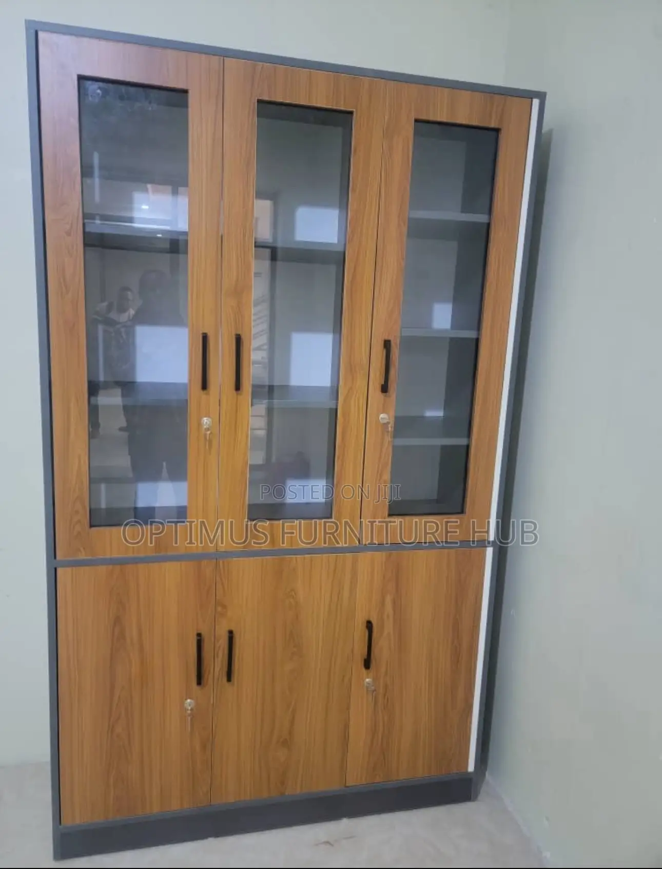 Three Door Cabinet 🗄
