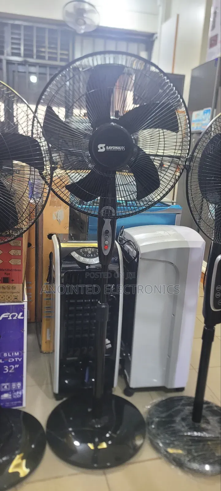 Black Standing Fan Sayona