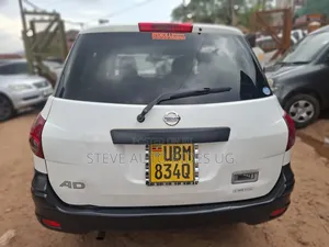 Photo - Nissan Advan 2011 White
