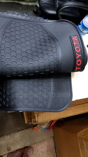 Rubber Toyota Logo Car Floor Mats
