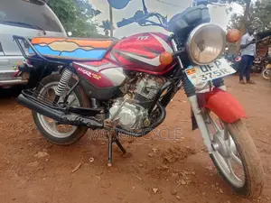 TVS HLX 125 2023 Red