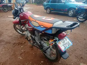 TVS HLX 125 2023 Red