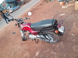 Bajaj Boxer 100 2023 Red