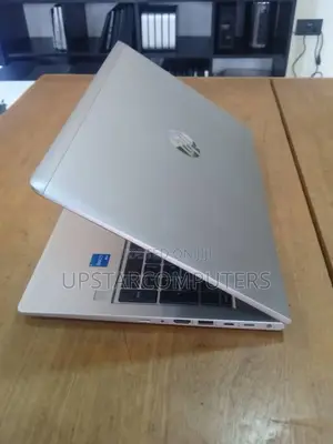 Laptop HP ProBook 430 G8 16GB Intel Core I5 SSHD+SSD 256GB