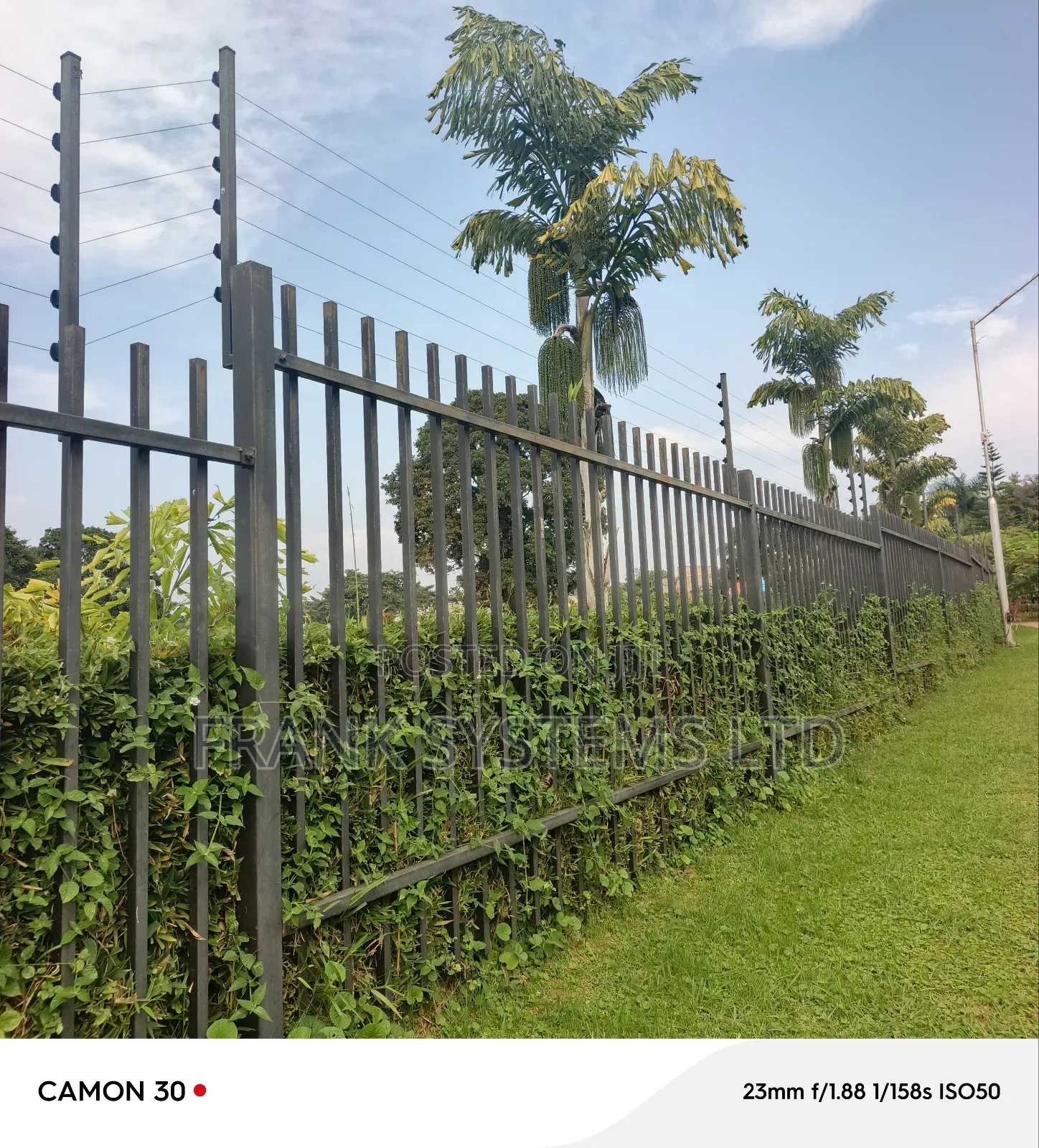 Electric Fence With Free Stands. Kla