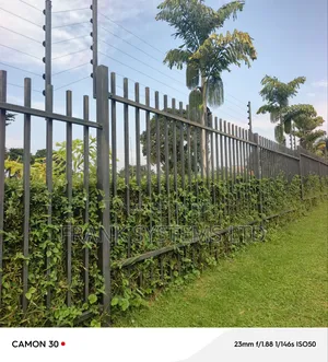 Electric Fence With Free Stands. Kla