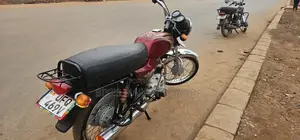 Bajaj Boxer 100 2023 Red