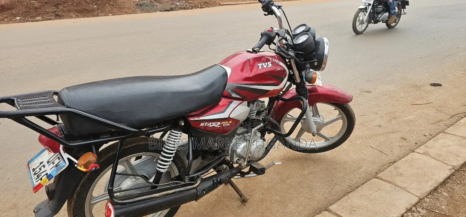 TVS HLX 125 2023 Red